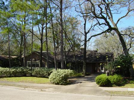 The Architecture of Memorial Bend